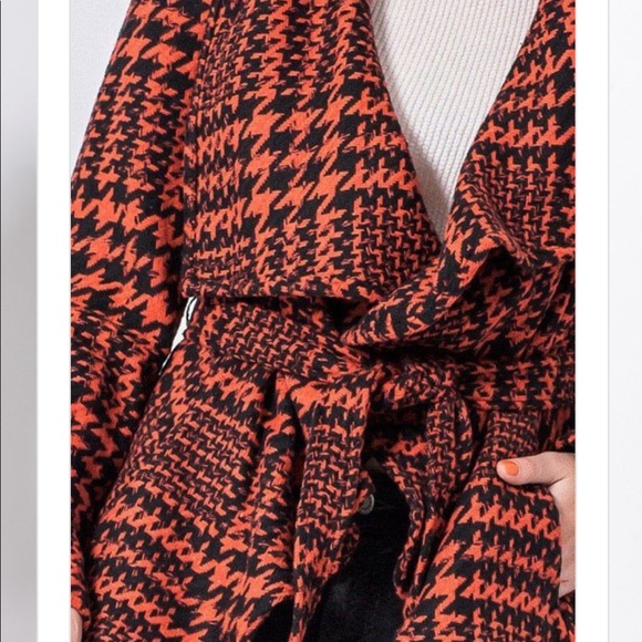 Closet clear 🚨 
print shawl belted jacket - Picture 5 of 6